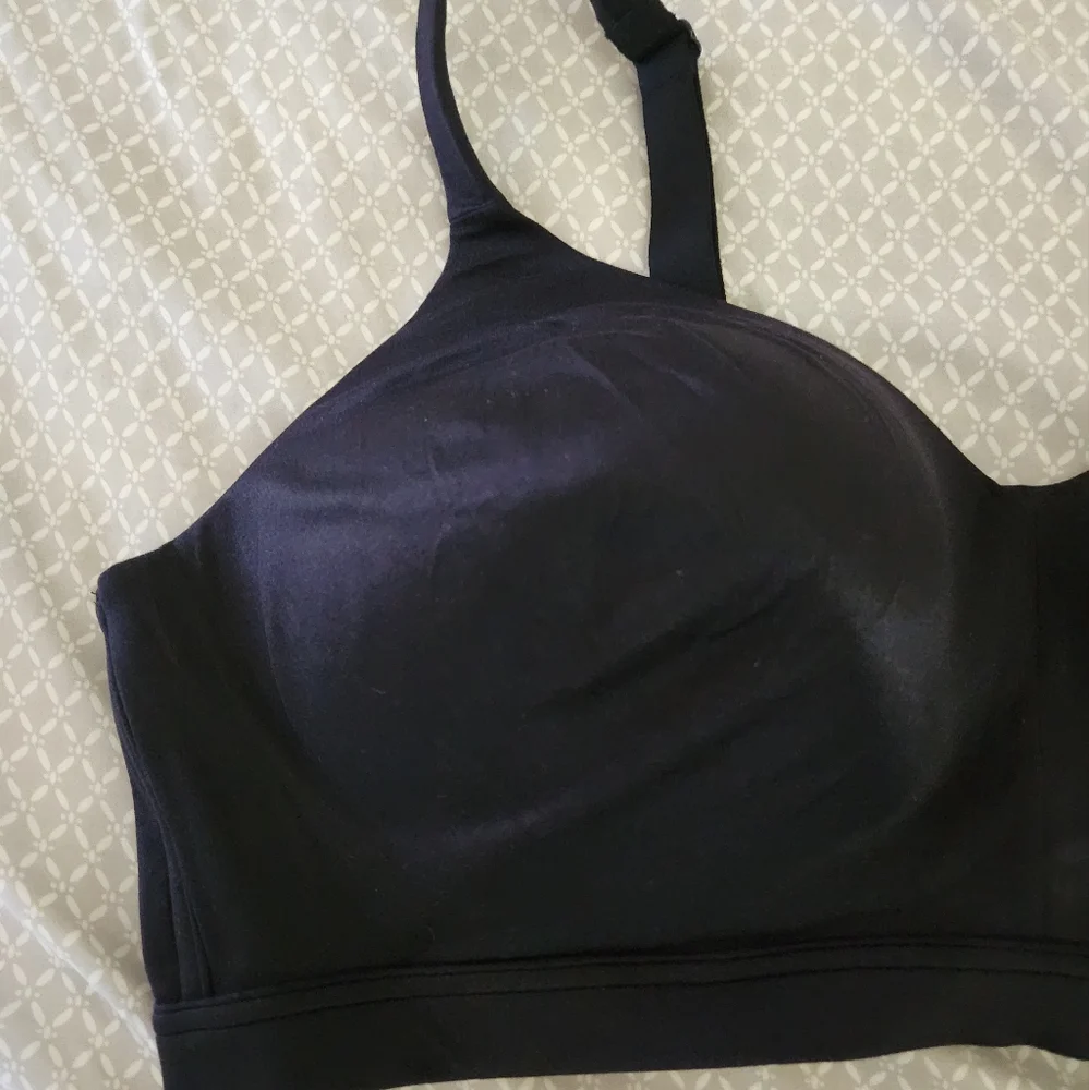 New Catherines 46B Full Coverage Smooth No Wire Bra Black Wireless
